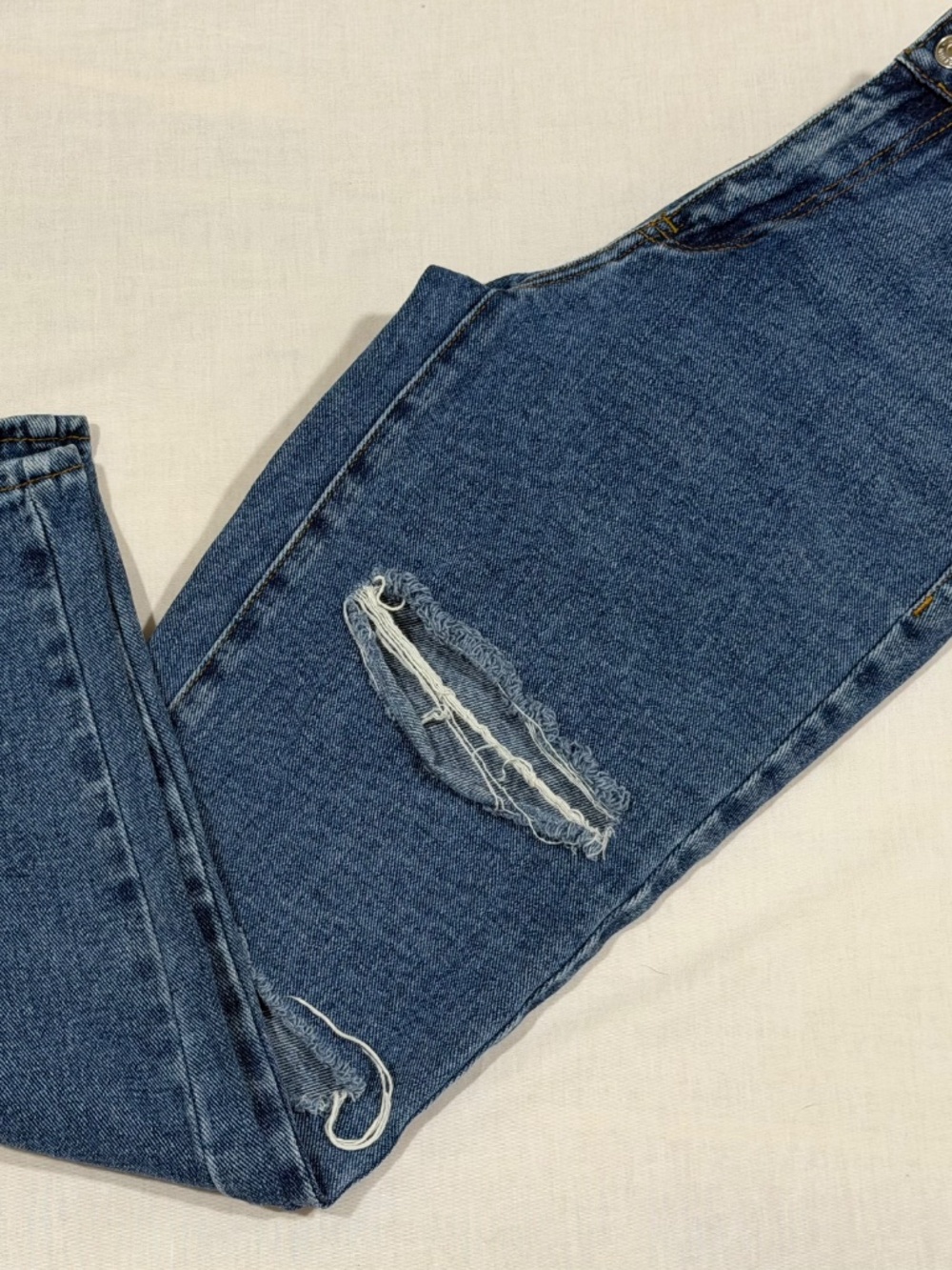 Pacsun High Rise Mom Buttonfly Distressed Jean Raw Hem Medium Wash Sz 22 - Picture 2 of 10